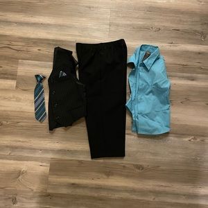 Dockers 4pc suit 3T